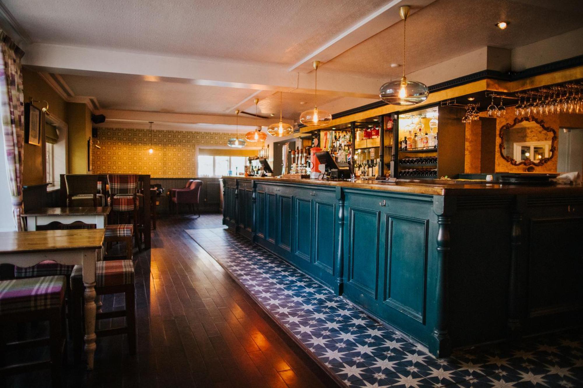 The Devil'S Punchbowl Hotel Hindhead Екстериор снимка