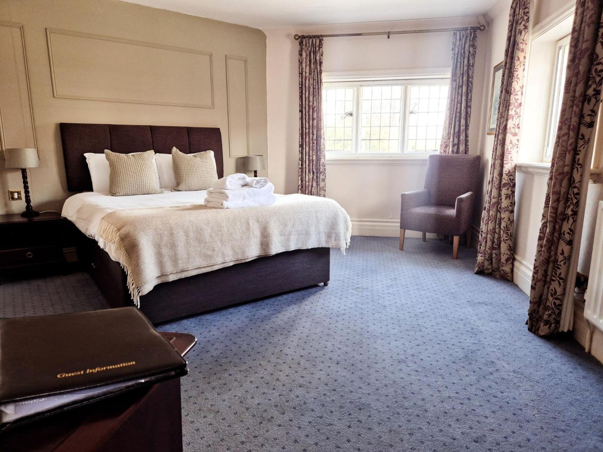 The Devil'S Punchbowl Hotel Hindhead Екстериор снимка