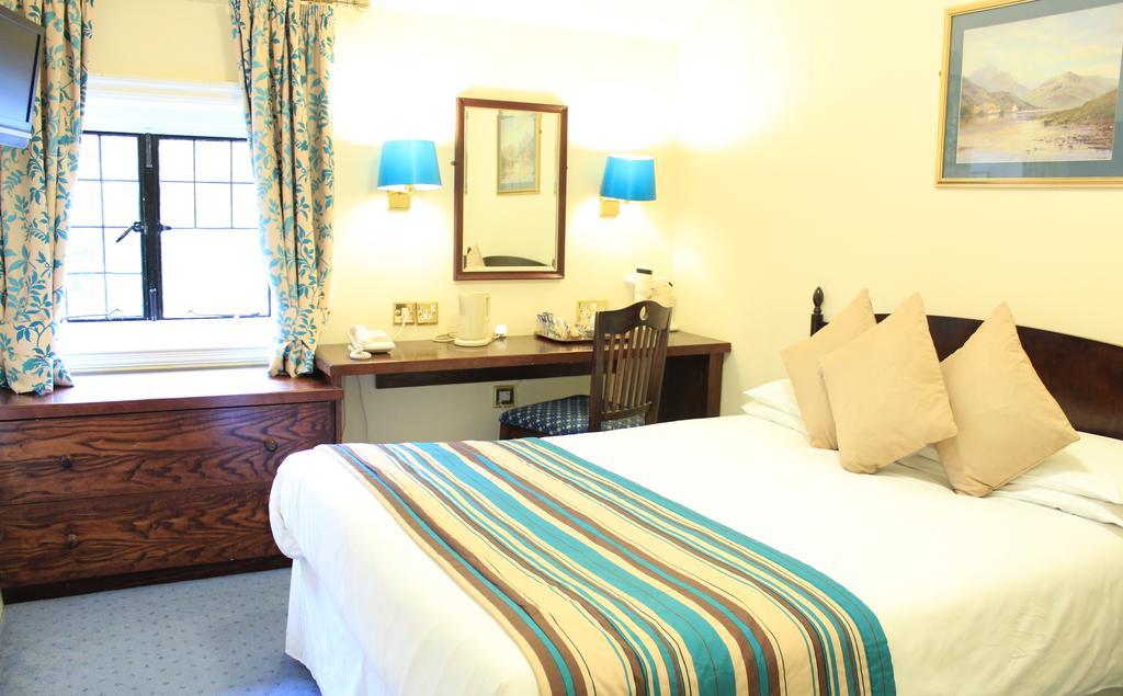 The Devil'S Punchbowl Hotel Hindhead Екстериор снимка